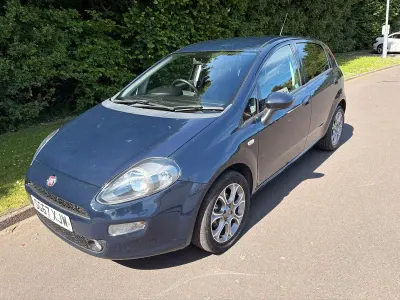 Used Fiat Punto Easy Plus 77 HP (56 kW) 2017 Blue Hatchback