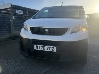 Used Peugeot Expert 100 HP (73 kW) 2020 White Van