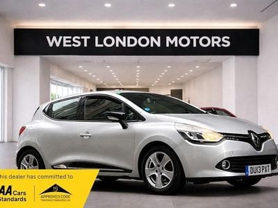 Silver Used 2013 Renault Clio IV Dynamique Hatchback | £3,999 (Good price)