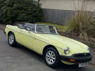 Used MG B 95 HP (69 kW) 1977 Yellow Cabriolet