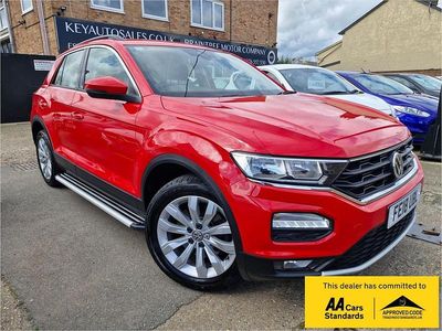 Used VW T-Roc SE 115 HP (84 kW) 2018 Red SUV