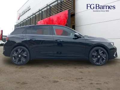 Used Vauxhall Astra 113 kW (154 HP) 2024 Black Hatchback