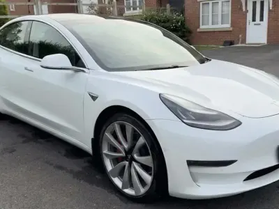 Used Tesla Model 3 Performance 82 kW (112 HP) 2019 White Sedan