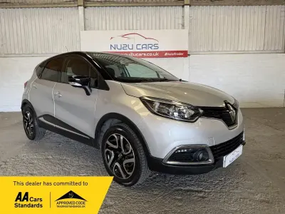 Used Renault Captur Dynamique 2016 Silver/black SUV