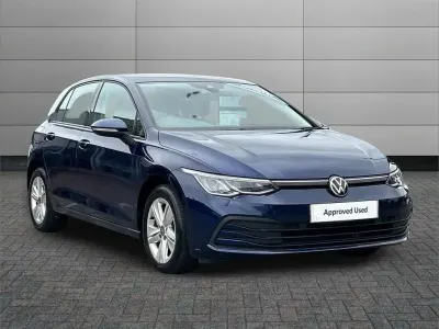 Used VW Golf VIII Life 115 HP (84 kW) 2022 Blue Hatchback