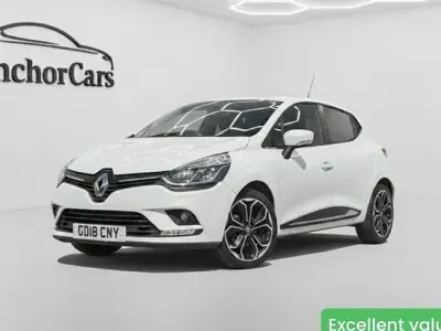 Used Renault Clio Iconic 90 HP (66 kW) 2018 White Hatchback