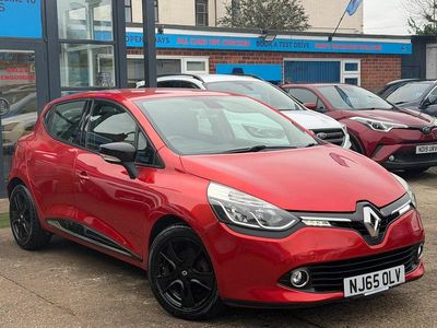 Used Renault Clio IV Dynamique 90 HP (66 kW) 2015 Red Hatchback