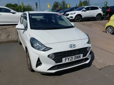 Używany Hyundai i10 SE 84 KM (61 kW) 2021 Biały Hatchback