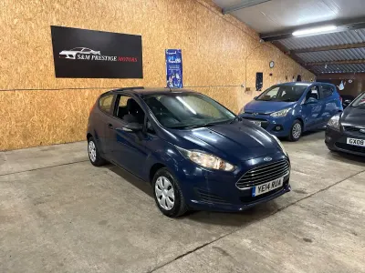 Used Ford Fiesta Studio 82 HP (60 kW) 2014 Blue Hatchback