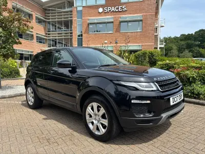 Used Land Rover Range Rover evoque SE 180 HP (132 kW) 2017 Black Estate