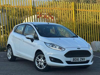 White Used 2016 Ford Fiesta Zetec Hatchback | £5,590 (Fair price)