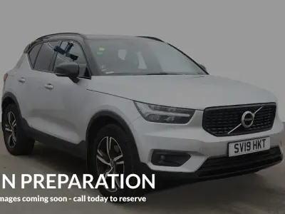 Used Volvo XC40 R-Design 190 HP (139 kW) 2020 SUV
