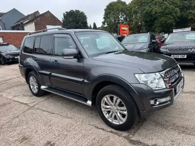 Used Mitsubishi Shogun 187 HP (137 kW) 2017 Grey SUV