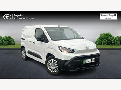 Used Toyota Proace 50 kW (68 HP) 2024 White MPV