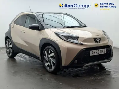 Used Toyota Aygo X 72 HP (52 kW) 2023 Beige SUV