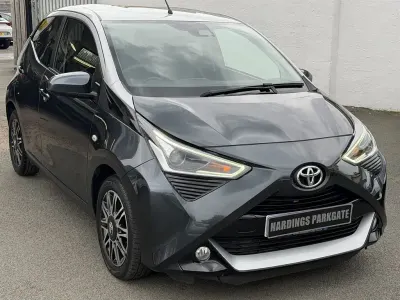 Używany Toyota Aygo X-clusiv 71 KM (52 kW) 2019 Szary Hatchback