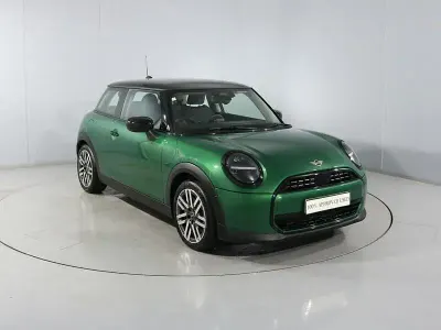 Used Mini Cooper Hatch 113 kW (154 HP) 2025 Green Hatchback