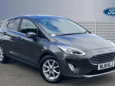 Used Ford Fiesta Zetec 86 HP (63 kW) 2018 Grey Hatchback
