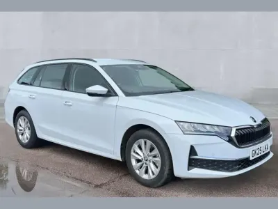 Used Skoda Octavia SE Technology 150 HP (110 kW) 2025 Moon white metallic Estate