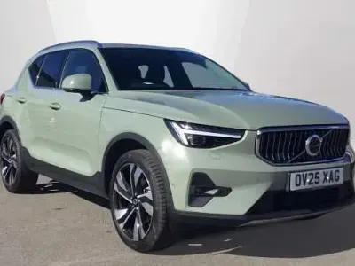 Begagnad Volvo XC40 Ultra 161 HK (118 kW) 2025 Grön SUV