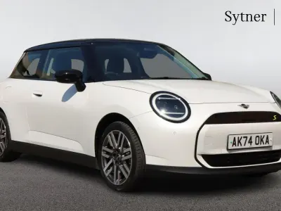 Używany Mini Cooper SE Hatch 158 kW (215 KM) 2024 Biały Hatchback