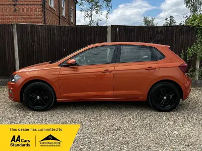 Used VW Polo SE 65 HP (47 kW) 2018 Orange Hatchback