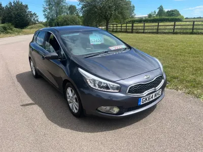 Used Kia Ceed 128 HP (94 kW) 2014 Silver Hatchback