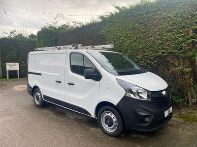 Used Vauxhall Vivaro 95 HP (69 kW) 2018 White MPV