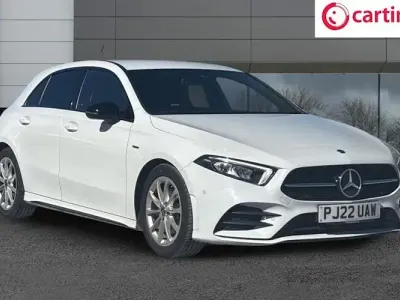 Used Mercedes A180 Executive 136 HP (100 kW) 2022 White Hatchback