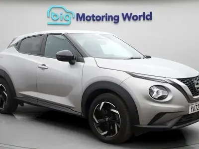 Używany Nissan Juke N-Connecta 114 KM (83 kW) 2023 Srebrny SUV