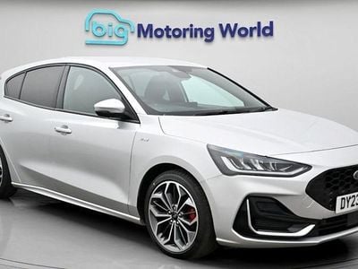 Usado Ford Focus ST-Line 155 HP (114 kW) 2022 Prateado Citadino