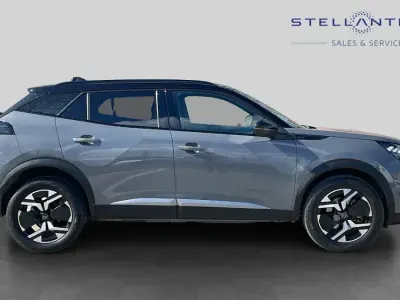 Usado Peugeot 2008 GT 134 CV (98 kW) 2024 Gris SUV