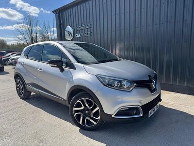 Used Renault Captur Dynamique 90 HP (66 kW) 2016 Silver SUV
