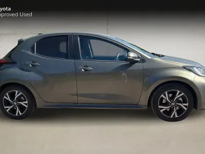 Used Toyota Yaris Design 91 HP (66 kW) 2024 Bronze Hatchback