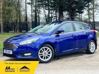 Used Ford Focus Zetec 125 HP (91 kW) 2016 Blue Hatchback