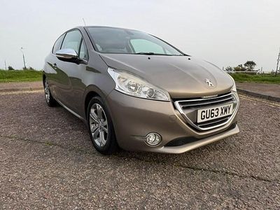 Used Peugeot 208 Allure 82 HP (60 kW) 2013 Grey Hatchback