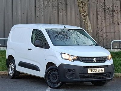 Used Peugeot Partner Premium 131 HP (96 kW) 2023 White MPV