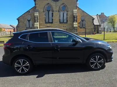 Usado Nissan Qashqai N-Connecta 110 CV (80 kW) 2017 Negro SUV