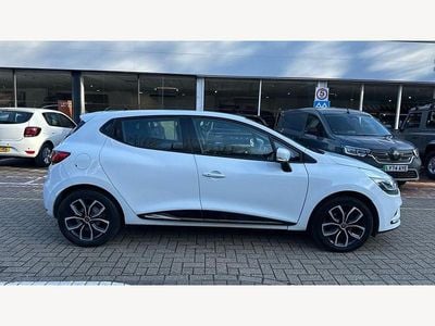 Used Renault Clio IV Play 76 HP (55 kW) 2019 White Hatchback