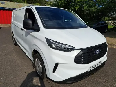 Begagnad Ford Transit Custom Trend 136 HK (100 kW) 2024 Vit Van