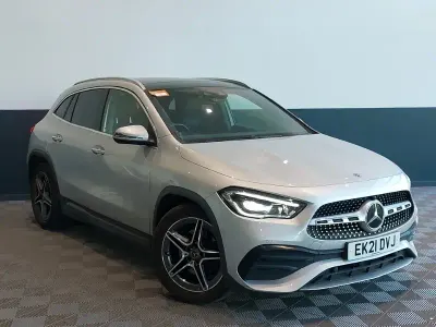 Usado Mercedes GLA180 AMG Line Premium Plus 136 HP (100 kW) 2021 Prateado SUV