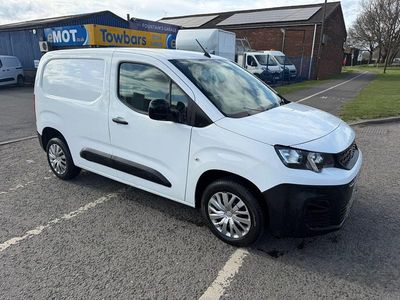 Used Peugeot Partner 131 HP (96 kW) 2022 White MPV