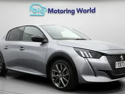 Second-hand Peugeot 208 GT 102 CP (75 kW) 2023 Gri Hatchback