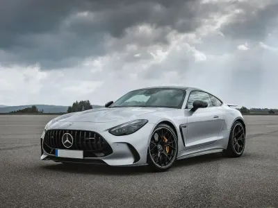 Usado Mercedes AMG GT 63 AMG 585 HP (430 kW) 2024 Prateado Coupé