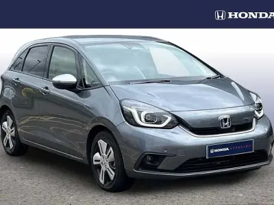 Used Honda Jazz Hybrid 109 HP (80 kW) 2022 Polished metal Hatchback
