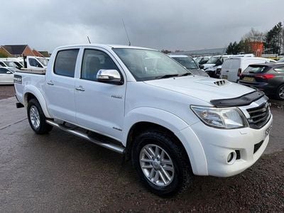 Used Toyota HiLux 171 HP (125 kW) 2016 White Pickup