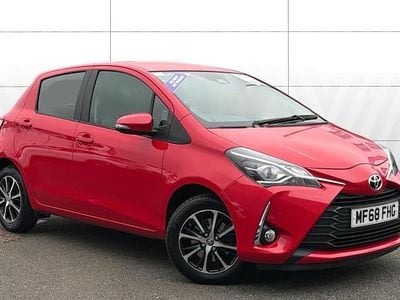 Used Toyota Yaris 111 HP (81 kW) 2018 Red Hatchback