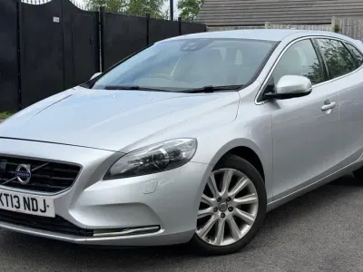 Usado Volvo V40 SE Lux 2013 Prateado Citadino