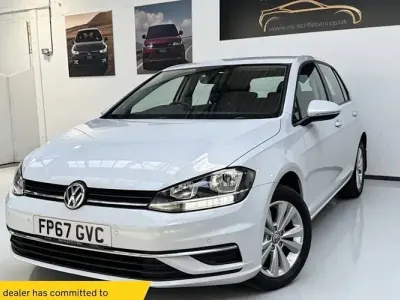 Used VW Golf VII SE 125 HP (91 kW) 2017 Silver Hatchback