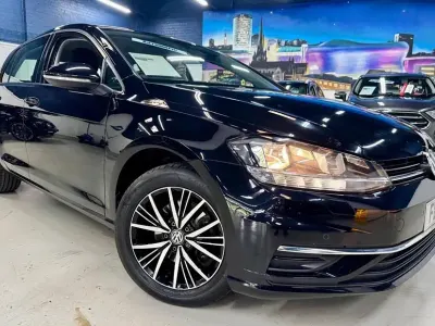 Used VW Golf VII SE 125 HP (91 kW) 2017 Black Hatchback